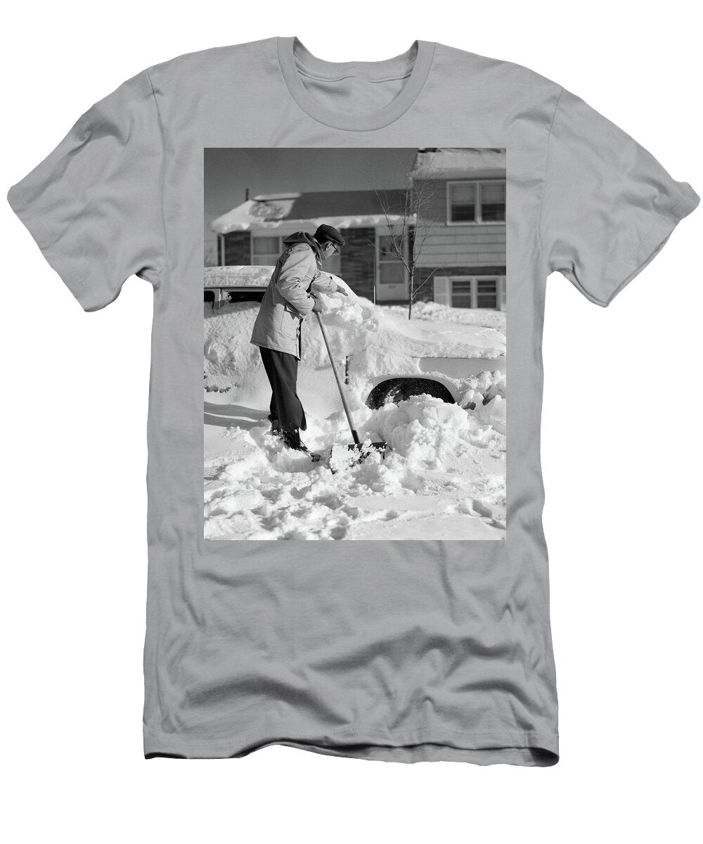 1950s Man with Snow Shovel Digging Vintage Images T-Shirt