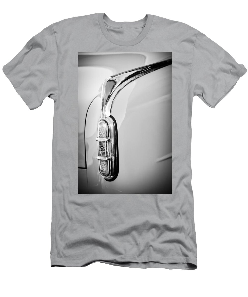 1952 Packard 200 Sedan Taillight 1173bw Jill Reger T-Shirt