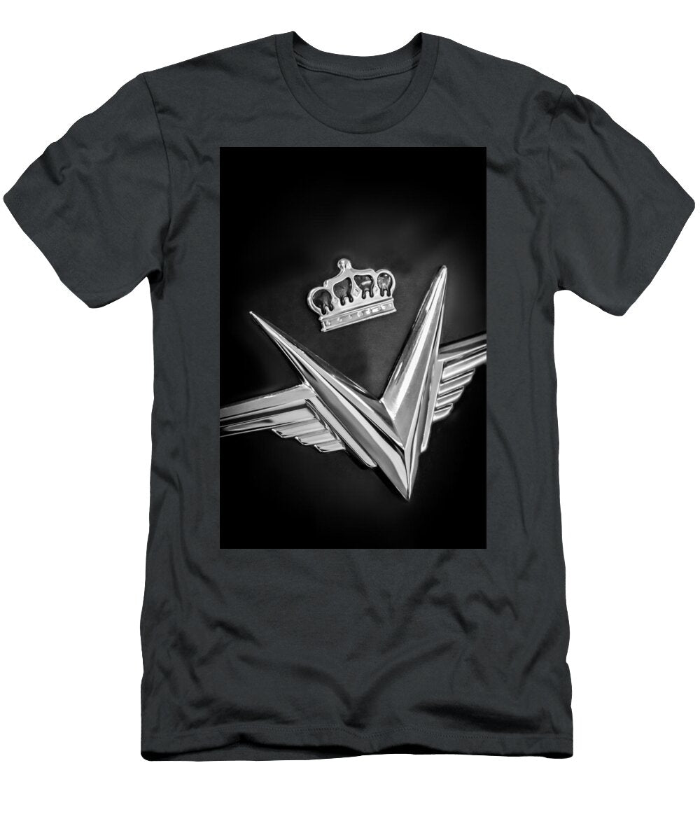 1954 Chrysler Imperial Sedan Emblem 0068bw Jill Reger T-Shirt