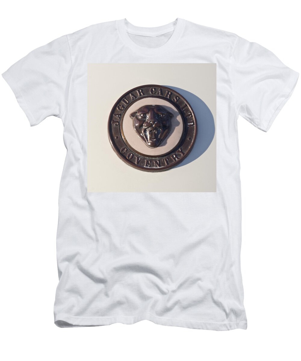 1954 Jaguar Xk 120 Se Roadster Emblem Jill Reger T-Shirt