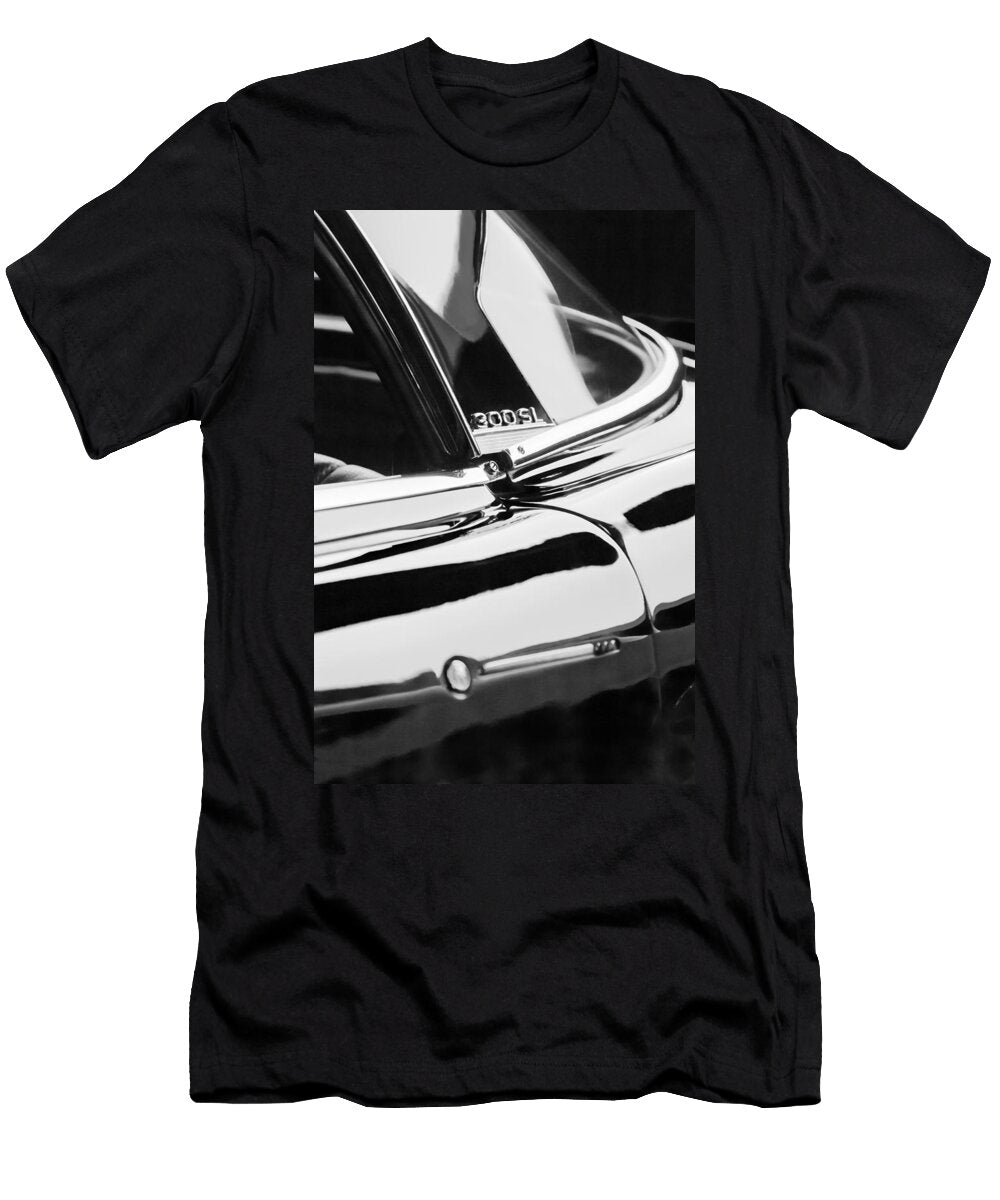 1962 Mercedes Benz 300sl Roadster Emblem 0663bw Jill Reger T-Shirt