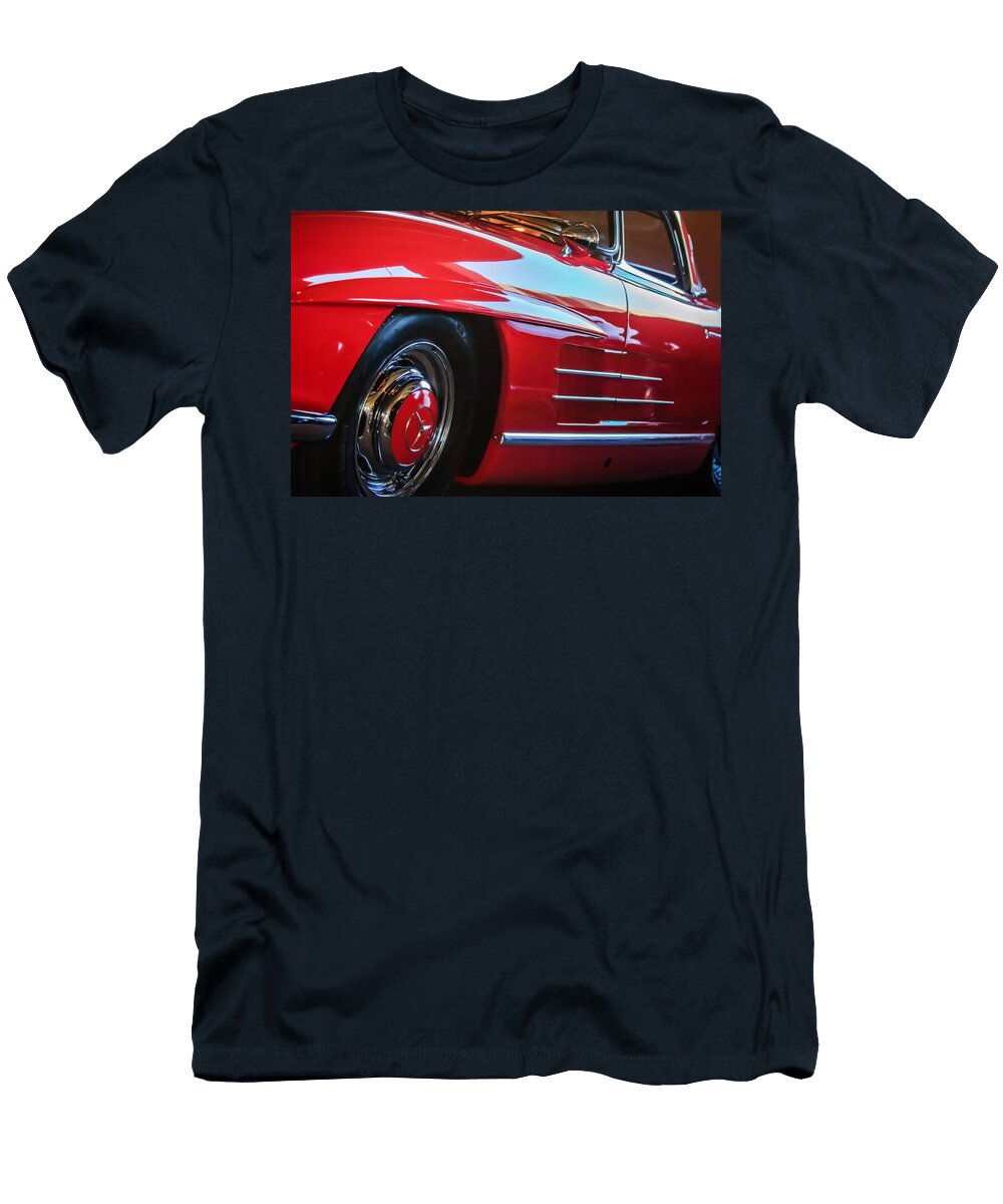 1962 Mercedes Benz 300sl Roadster Wheel 0669c Jill Reger T-Shirt