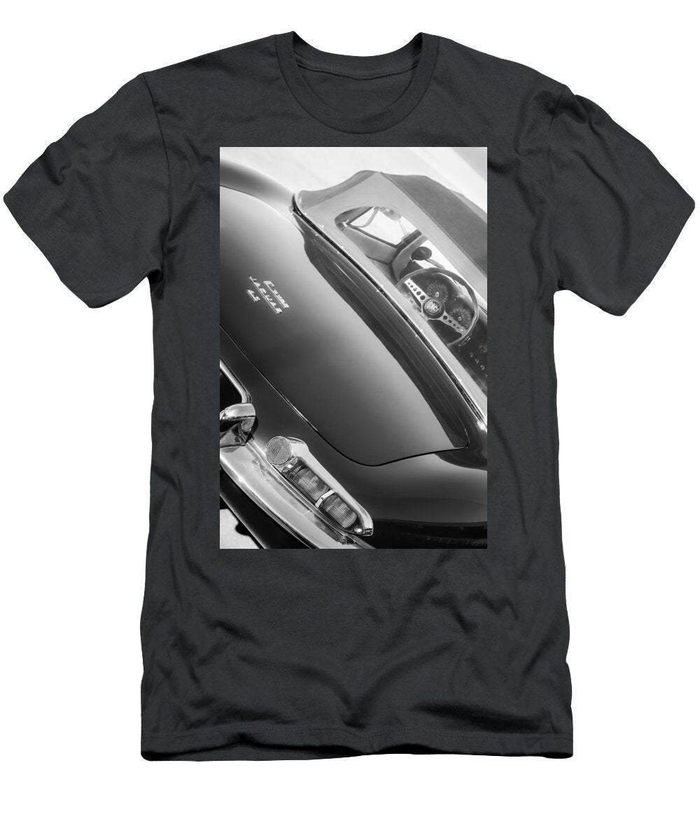 1967 Jaguar E Type Roadster Taillight 1228bw Jill Reger T-Shirt