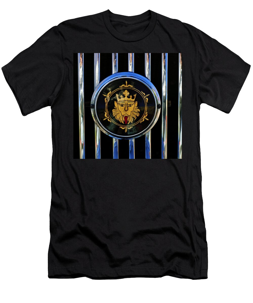 1969 Morgan Roadster Grille Emblem 2 Jill Reger T-Shirt