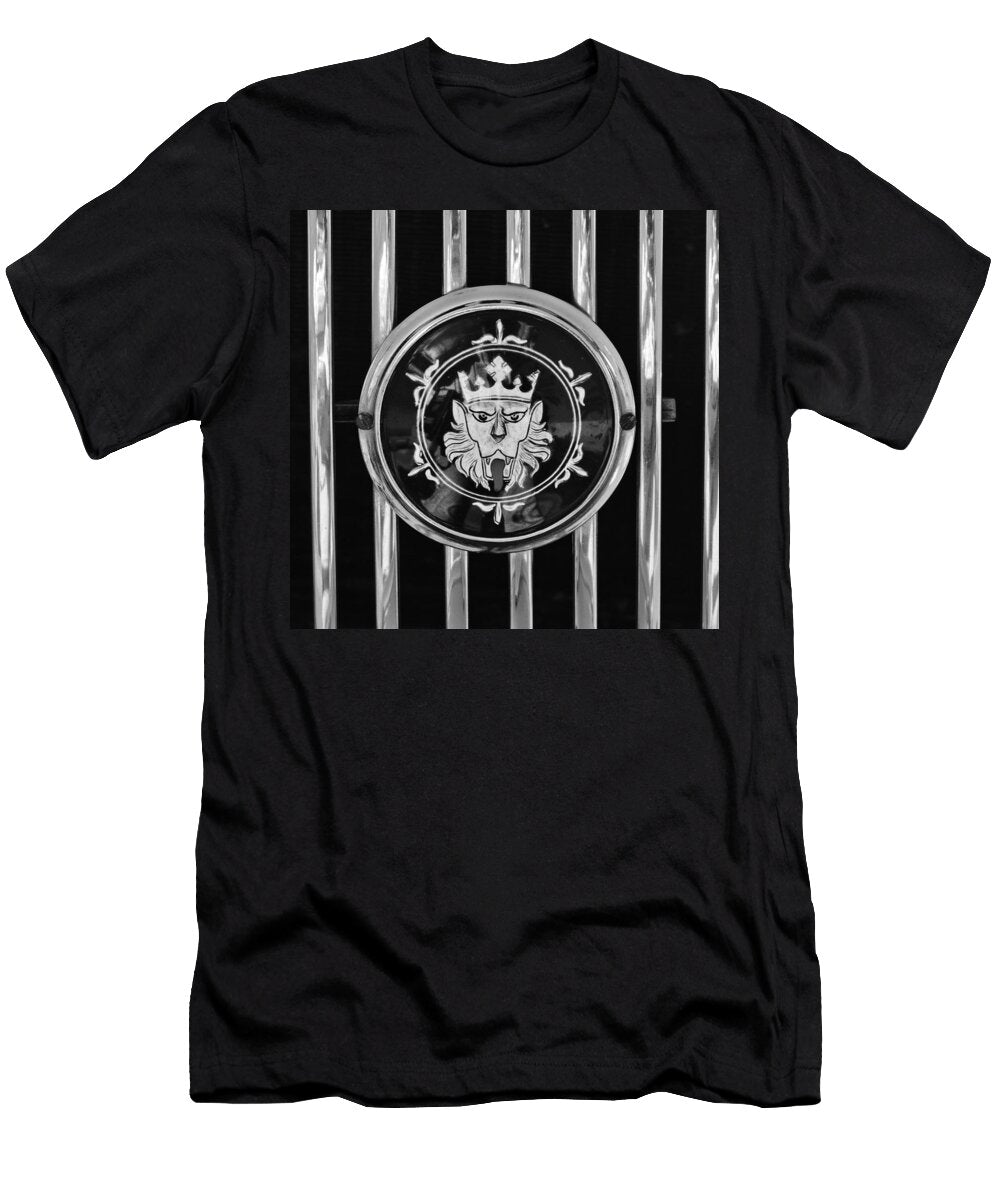 1969 Morgan Roadster Grille Emblem 3 Jill Reger T-Shirt