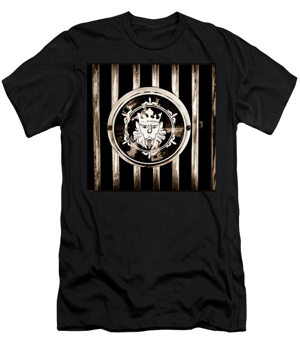 1969 Morgan Roadster Grille Emblem Jill Reger T-Shirt
