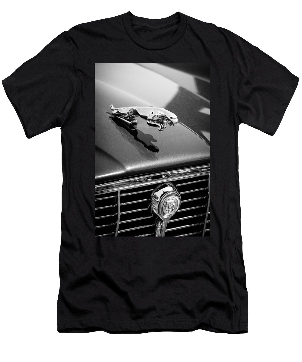 1973 Jaguar Xj6 Sedan Hood Ornament Grille Emblem 3306bw Jill Reger T-Shirt