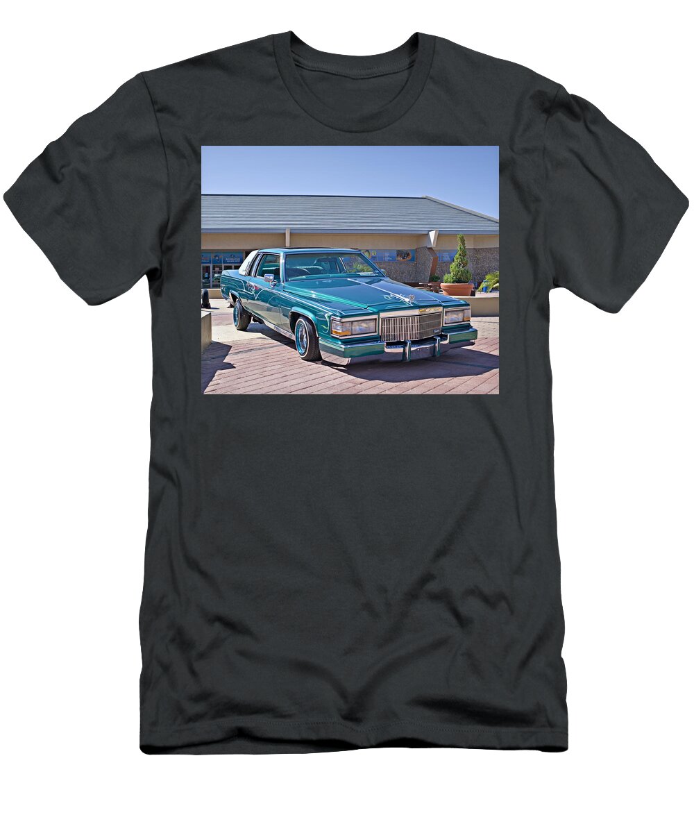 1982 Cadillac Coupe Deville1a Walter Herrit T-Shirt