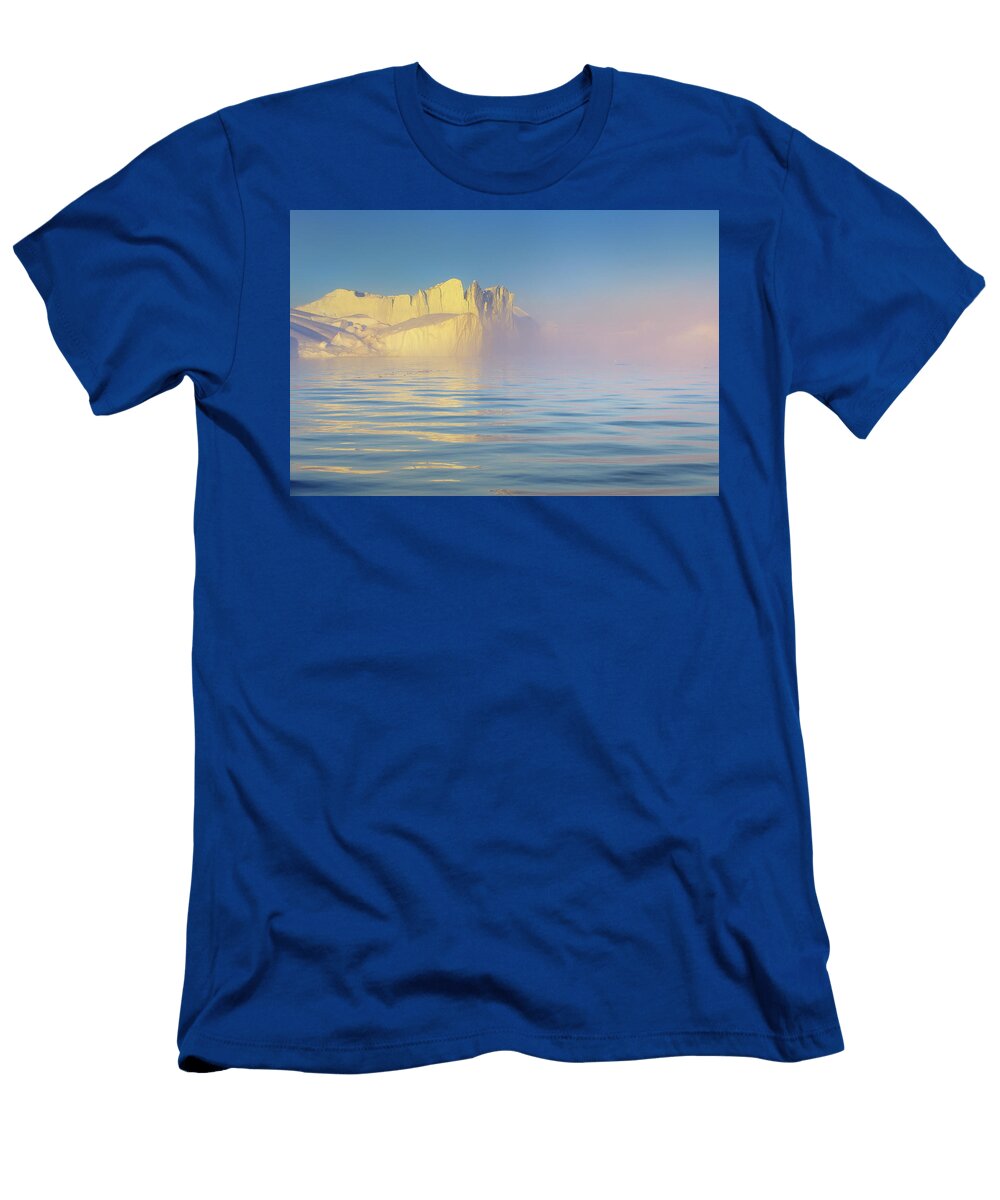 2 Iceberg in Disko Bay Greenland Cornelia Dorr T-Shirt