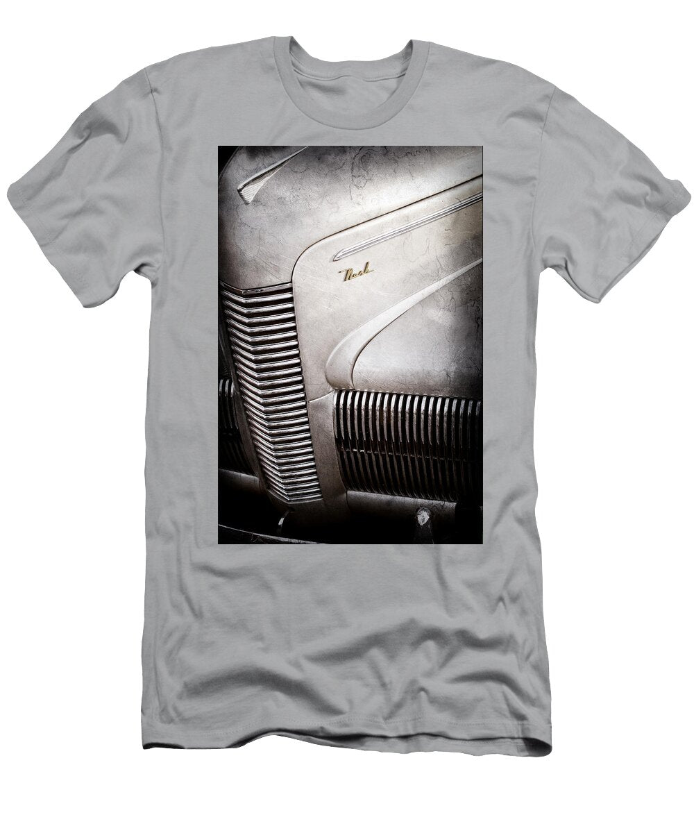 4 1940 Nash Sedan Grille Jill Reger T-Shirt