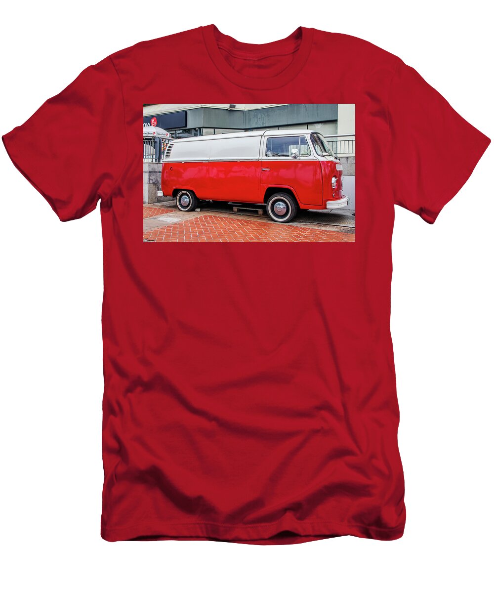 4 VW Bus or Bulli Wilfried Strang T-Shirt