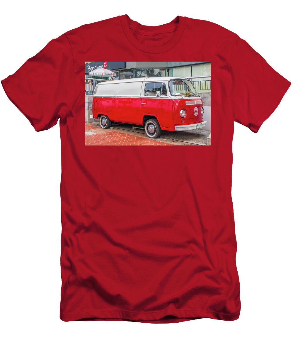 7 VW Bus or Bulli Wilfried Strang T-Shirt