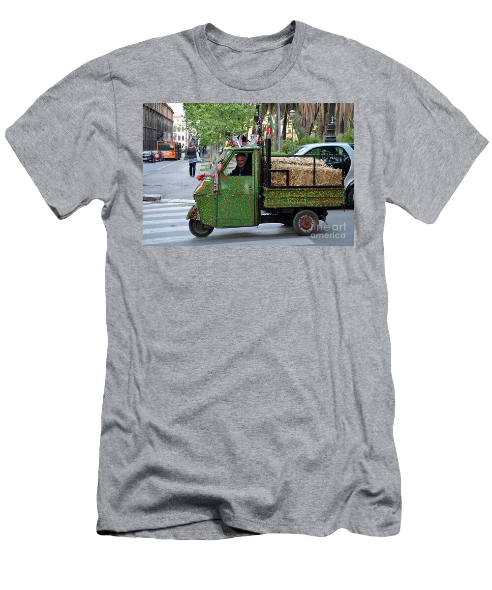 A Motocarro in Palermo Ricardmn Photography T-Shirt