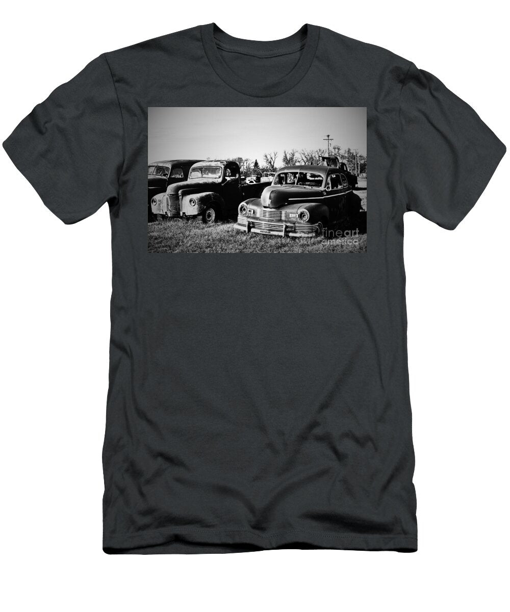 Abandoned Vintage Car and Rusty Pickup Truck in Field Landscape Black and White Dmr Filho T-Shirt
