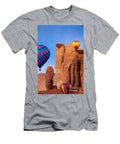 Balloons in Monument Valley Brian Jannsen T-Shirt