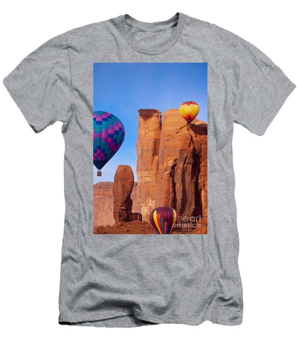Balloons in Monument Valley Brian Jannsen T-Shirt