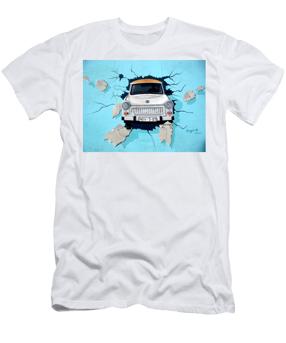 Car Graffiti Lynda Art T-Shirt