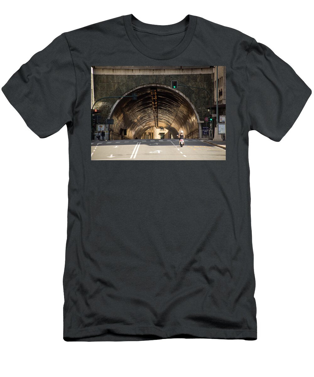 Follow the Light a Rey T-Shirt