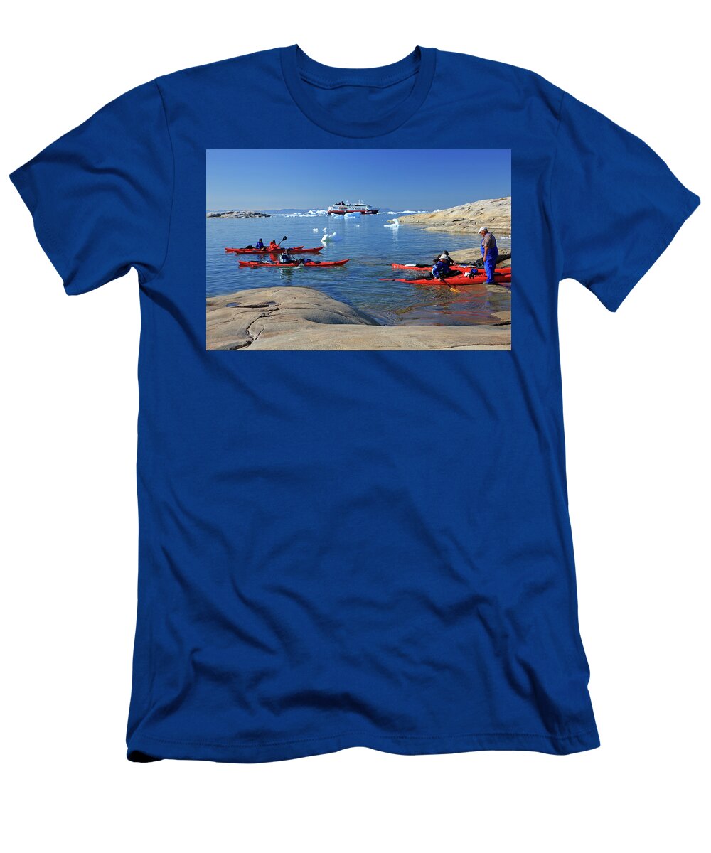 Kayaks At Disko Bay Greenland Gunter Grafenhain T-Shirt