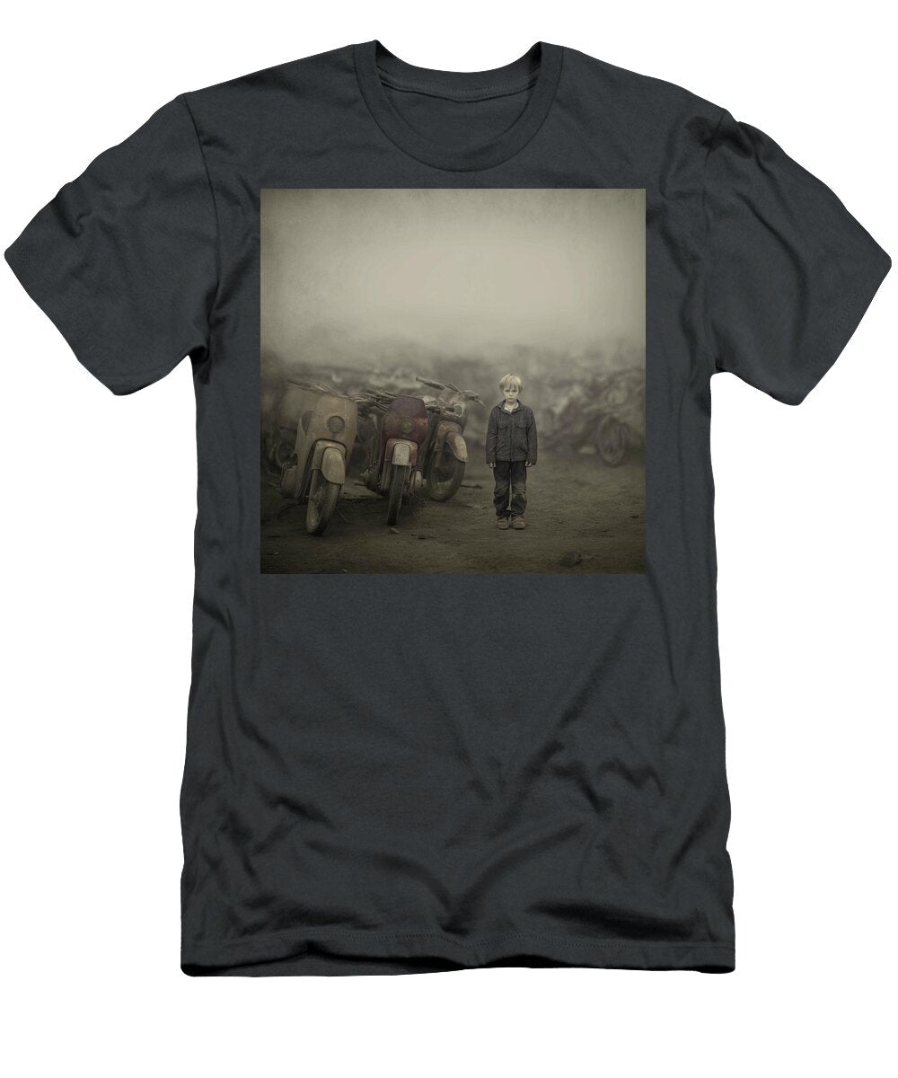 Kid in the Motorcycle Junkyard Pmc 321 Yo Pedro T-Shirt