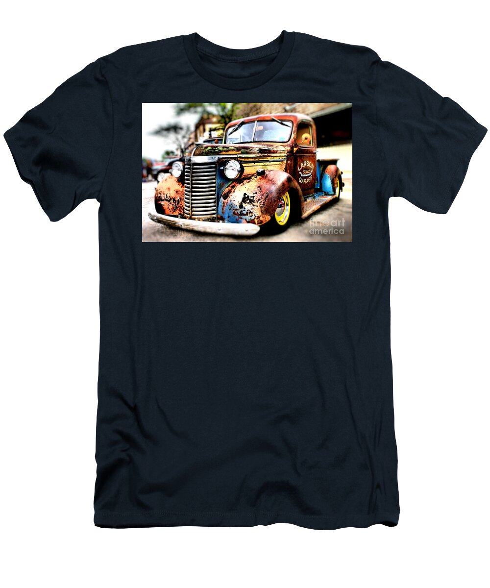 Larson Boyz Linda Eshom T-Shirt