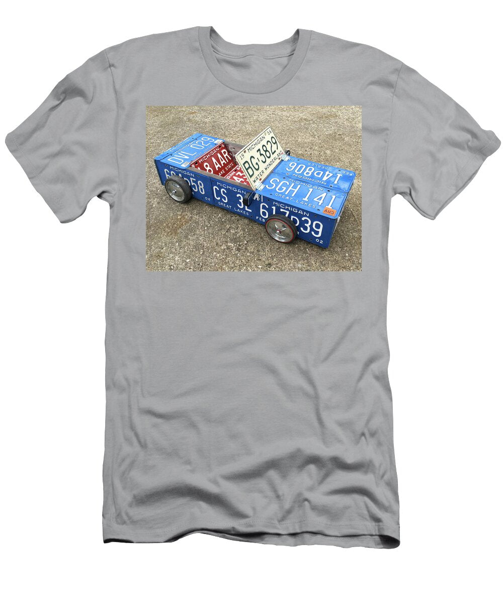 License Plate Vintage Roadster Mobile Made From Recycled Michigan Car Tags Design Turnpike T-Shirt