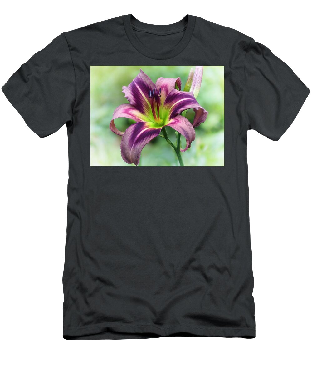 Lily Star Daylily Mtbobbins Photography T-Shirt