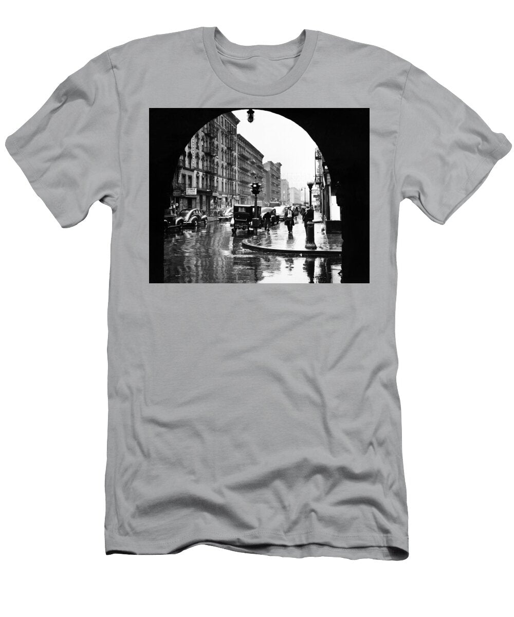 Looking East on 110th Street From Park Avenue on a Rainy Day 1947 War Is Hell Store T-Shirt