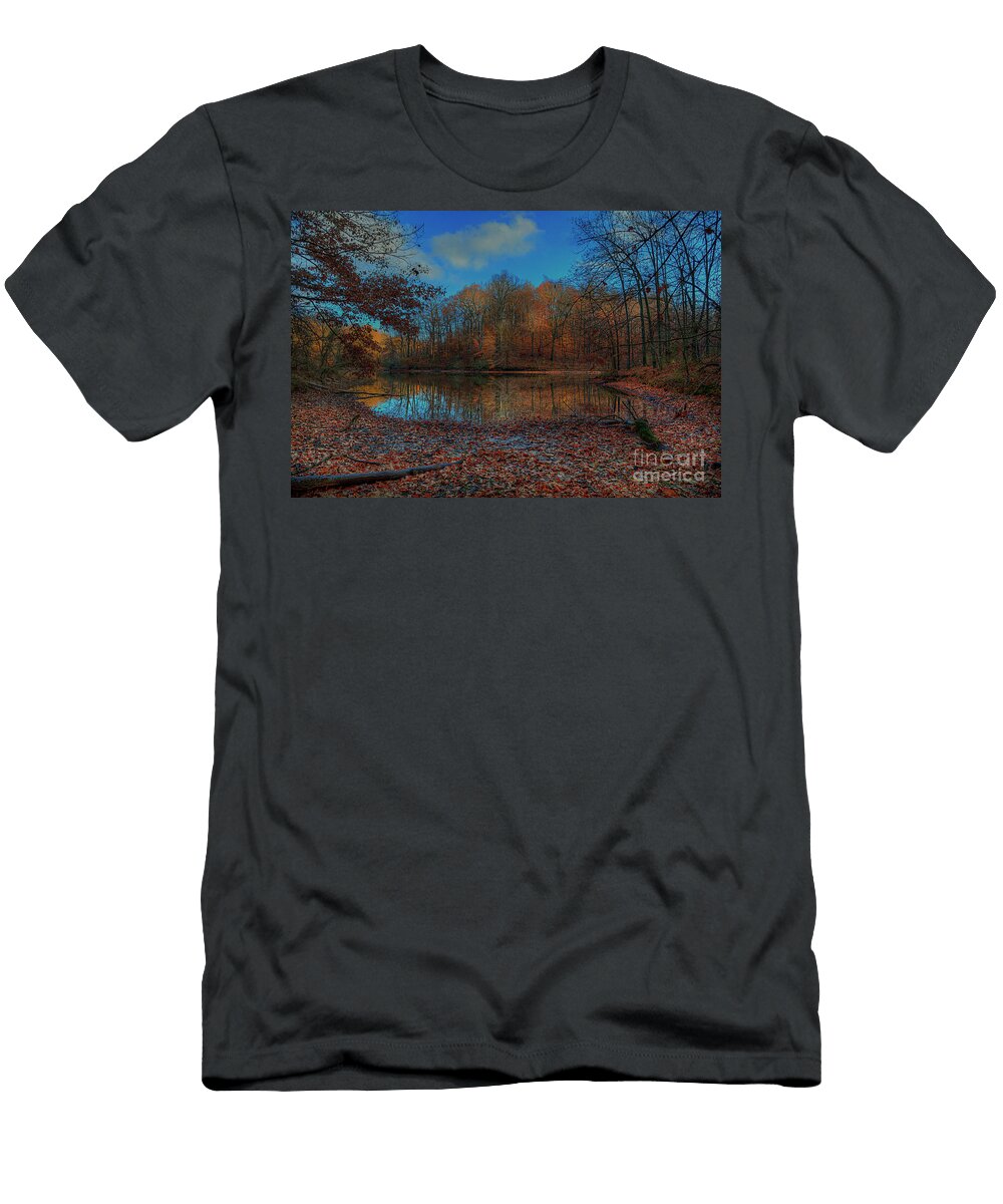 Root Wad on the Shoreline Larry Braun T-Shirt
