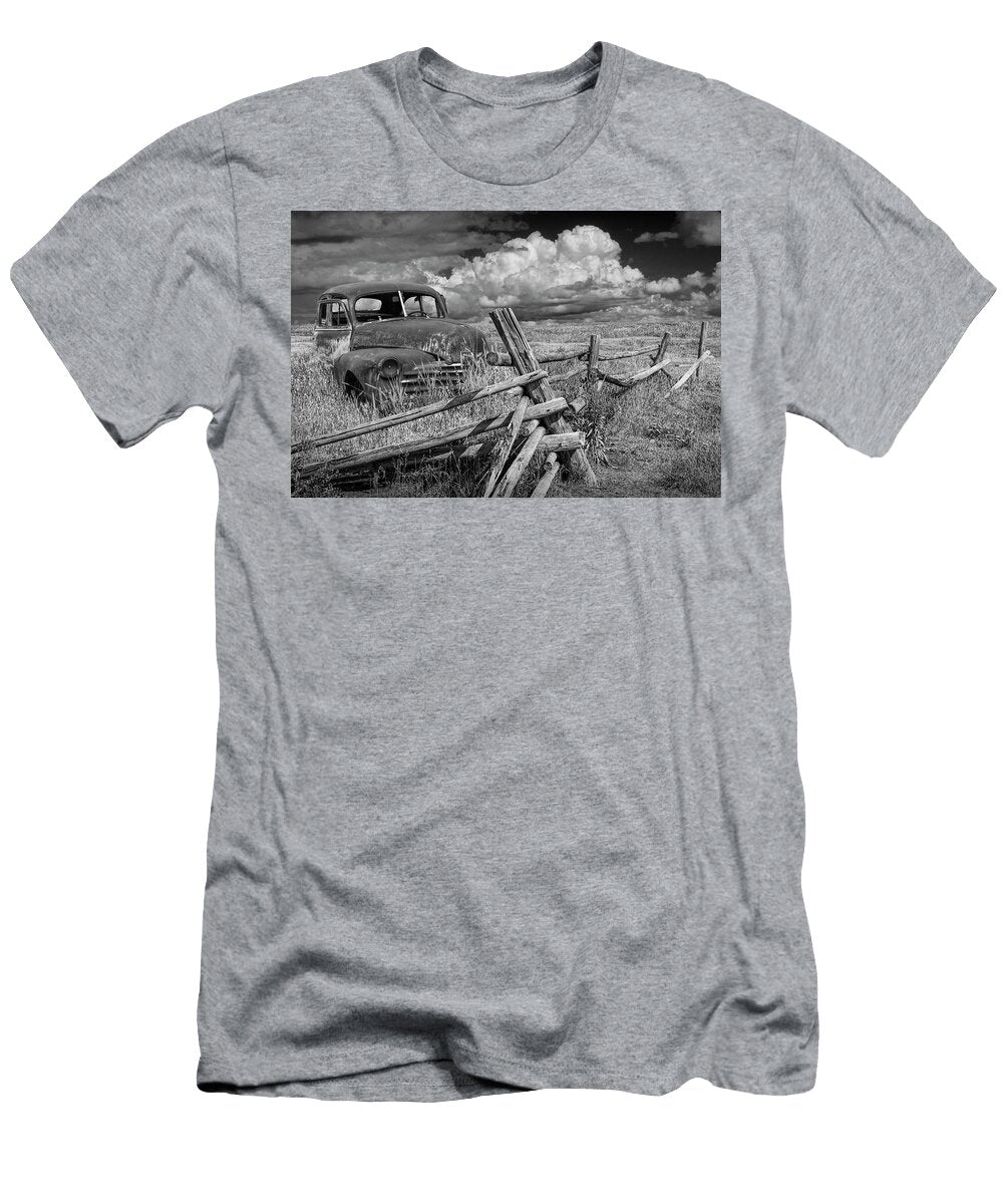 Rural Landscape Rusted Vintage Automobile in Black and White Randall Nyhof T-Shirt