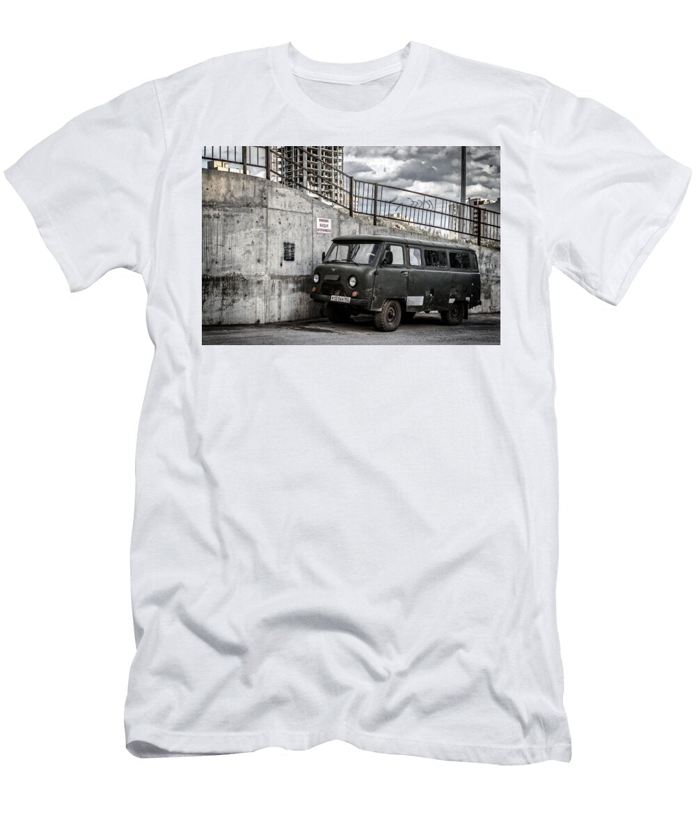 Russian Retro Uaz Natural Drive Vehicle John Williams T-Shirt