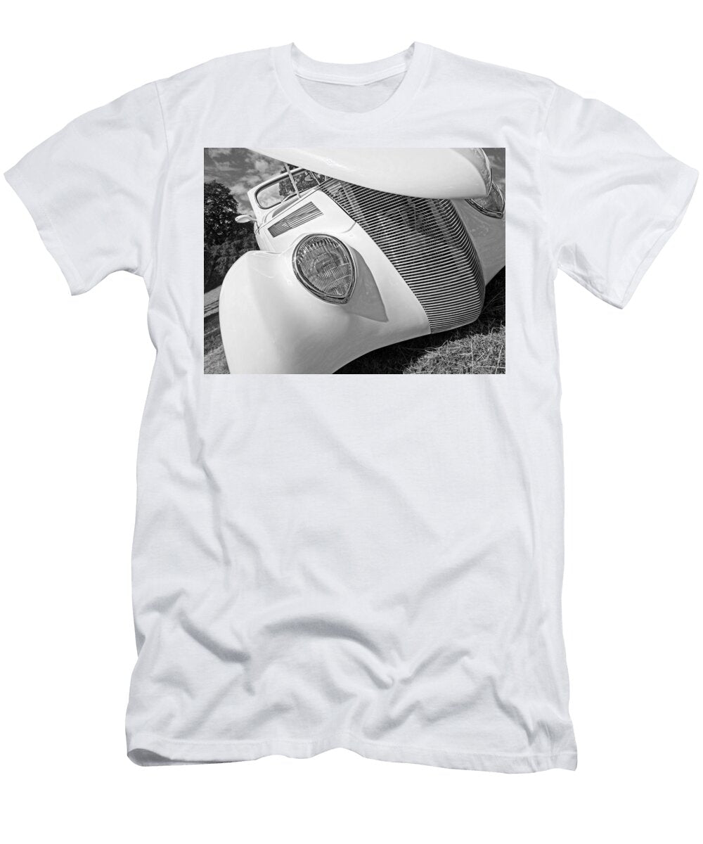 Shy Stunner 1937 Ford in Black and White Gill Billington T-Shirt