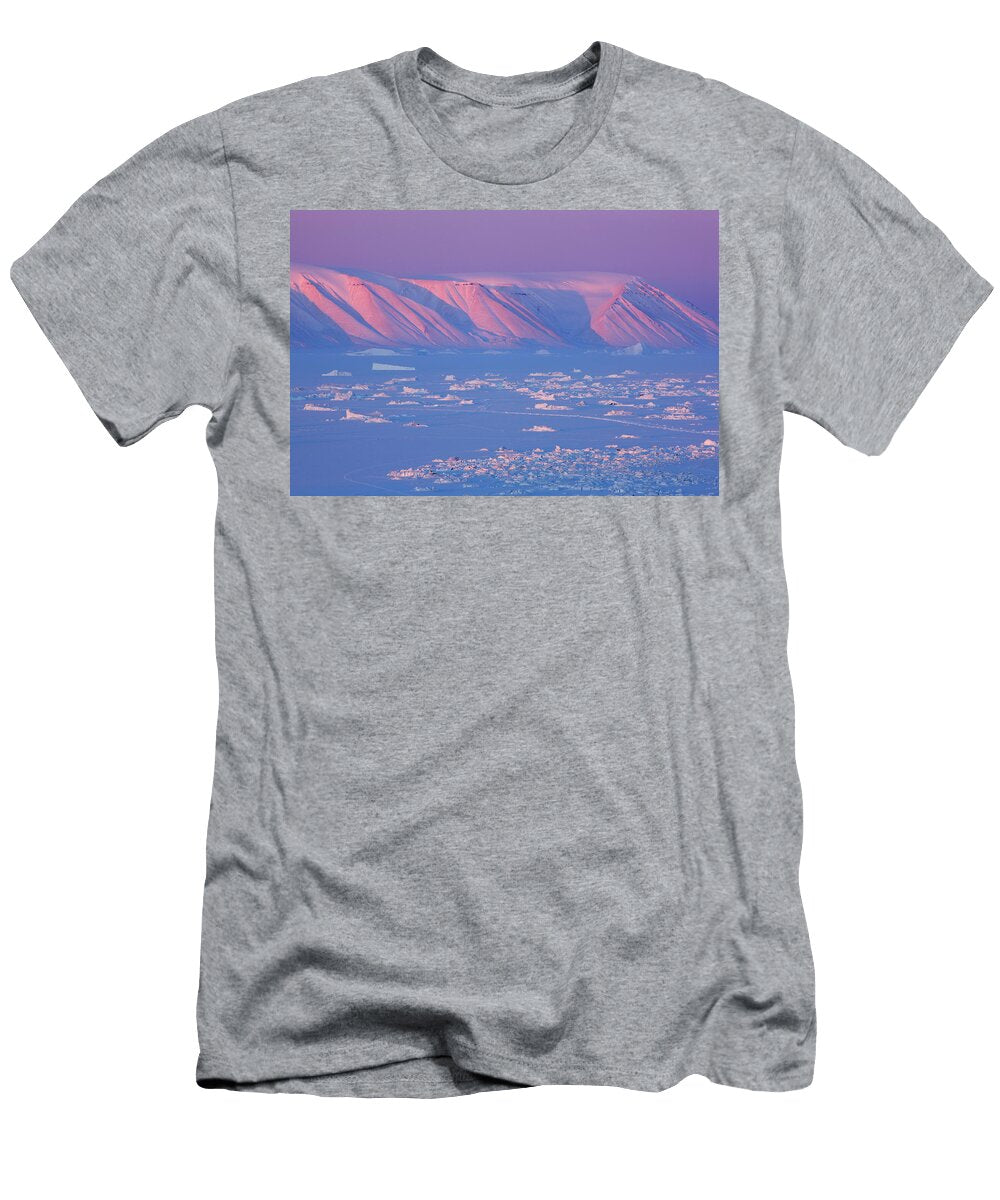 Snow Landscape in Greenland Bernd Rommelt T-Shirt