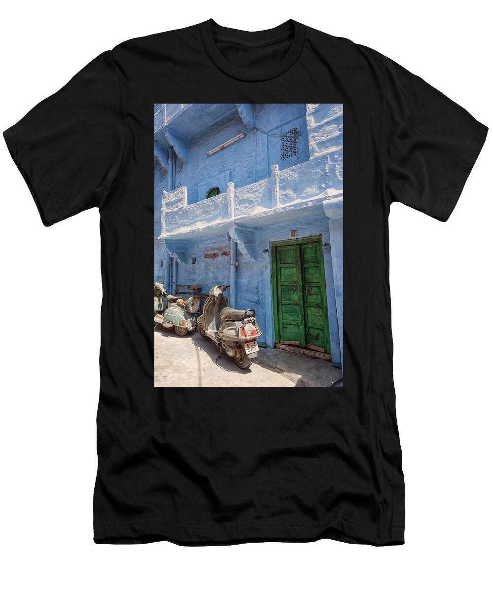 Street in Jodhpur Manjik Pictures T-Shirt