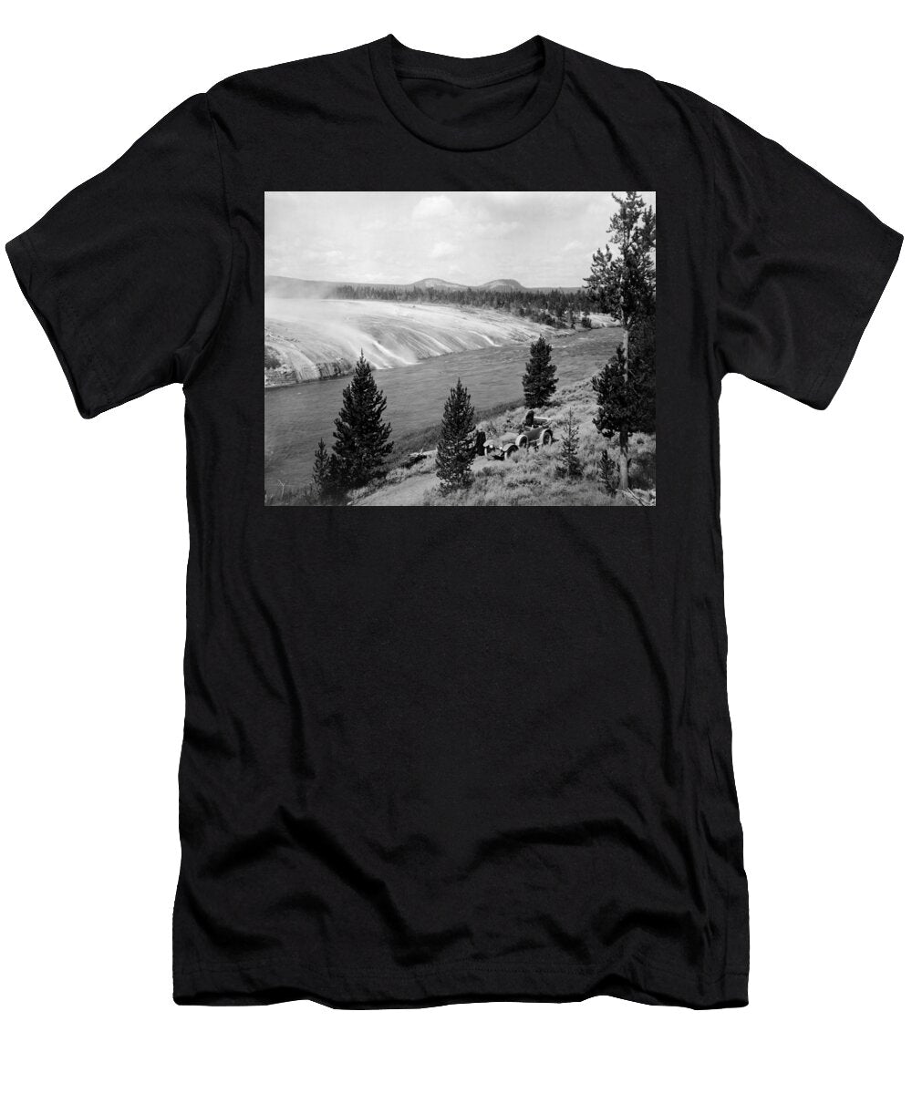 Tourist Viewing Excelsior Geyser Yellowstone National Park 1917 War Is Hell Store T-Shirt