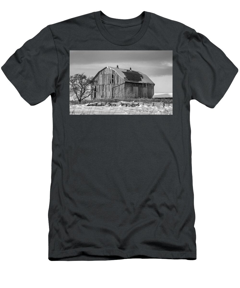 Winter Ontario Barn Bw Steve Harrington T-Shirt